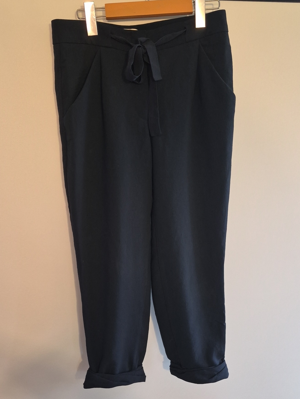 Wilfred Navy Drawstring Tapered Ankle Pants